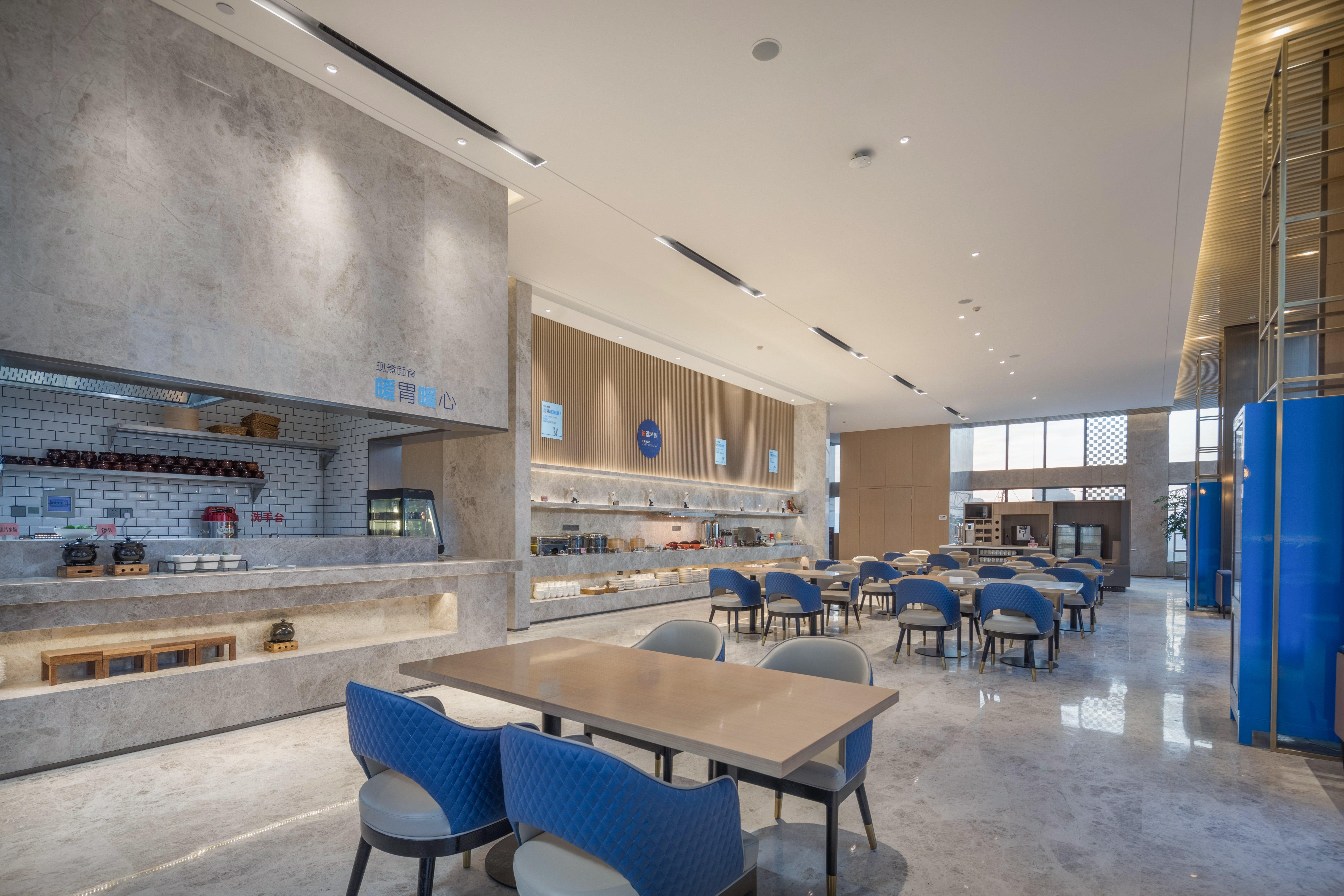 Holiday Inn Express Nanchang West Station By Ihg Exteriör bild